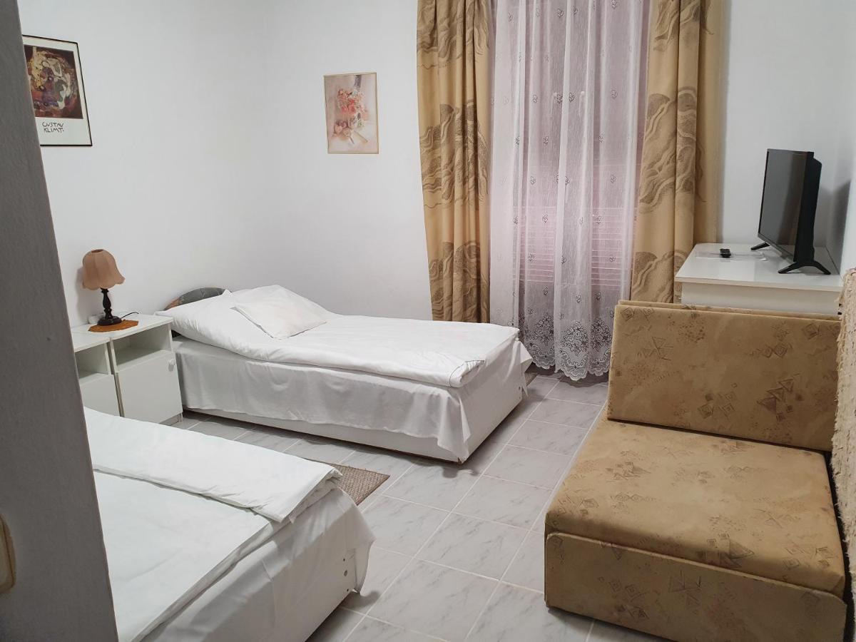 Hotel Gála Panzió Simontornya Esterno foto