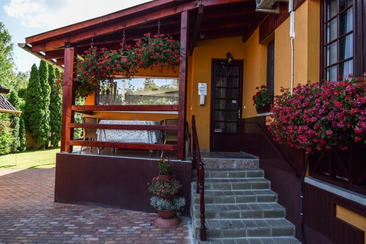 Hotel Gála Panzió Simontornya Esterno foto