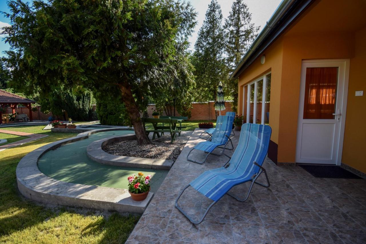 Hotel Gála Panzió Simontornya Esterno foto
